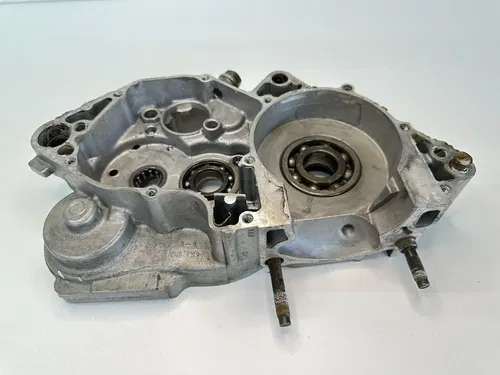 USED OEM 97 98 YAMAHA YZ250 YZ 250 RIGHT SIDE ENGINE MOTOR CASE CRANKCASE