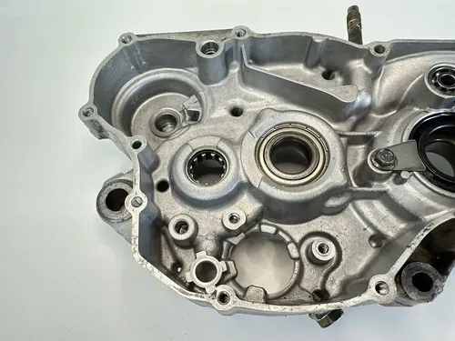 USED OEM 97 98 YAMAHA YZ250 YZ 250 RIGHT SIDE ENGINE MOTOR CASE CRANKCASE