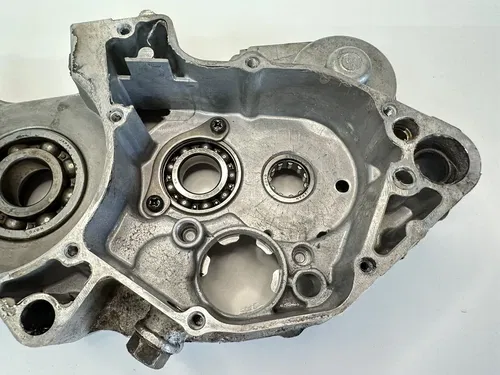 USED OEM 97 98 YAMAHA YZ250 YZ 250 RIGHT SIDE ENGINE MOTOR CASE CRANKCASE