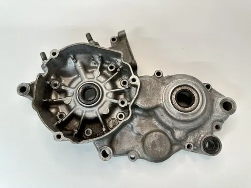 OEM 96 97 98 99 00 01 SUZUKI RM 80 RM80 LEFT SIDE ENGINE MOTOR CASE CANKCASE