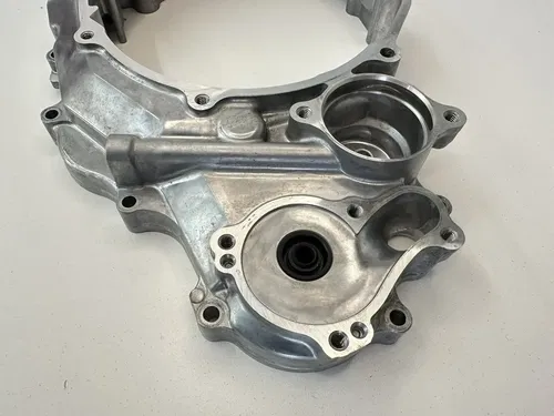 18-22 YAMAHA YZ450F / 19-23 YZ450FX WR450F RIGHT INNER CRANKCASE CLUTCH COVER