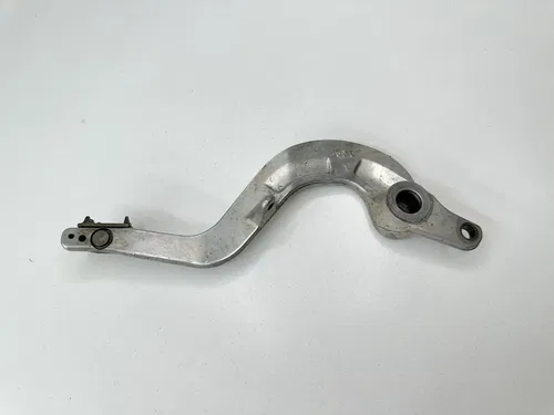USED OEM 06 07 YAMAHA YZ250F STOCK REAR BRAKE PEDAL LEVER ARM 5UM-27200-01-00
