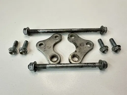 OEM 14 15 YAMAHA YZ450F LOWER FRONT ENGINE MOTOR MOUNTS BRACKETS HANGERS W BOLTS