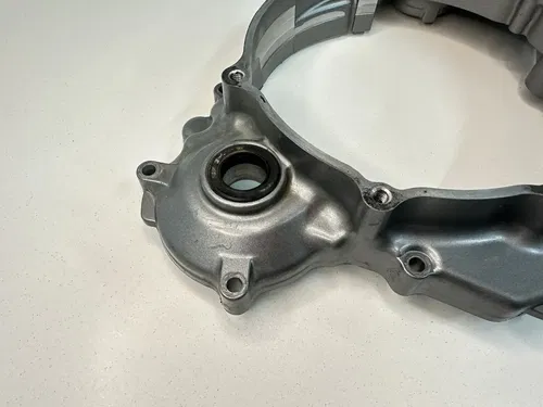 00 01 02 YAMAHA WR400F WR426F YZ426F RIGHT SIDE INNER CRANKCASE CLUTCH COVER
