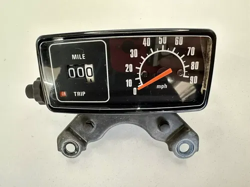 1985 85 HONDA XR250R XR200R XR 200 250 SPEEDOMETER SPEEDO GAUGE CLUSTER