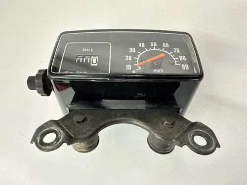 1985 85 HONDA XR250R XR200R XR 200 250 SPEEDOMETER SPEEDO GAUGE CLUSTER