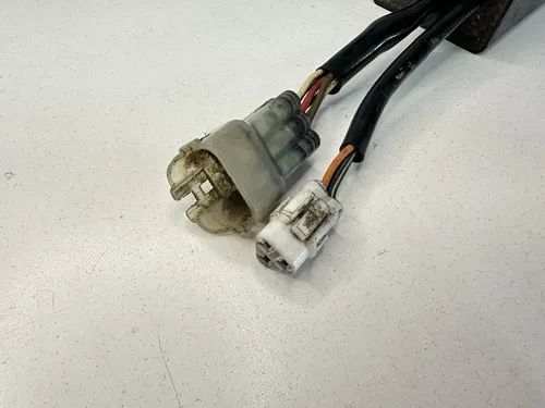 OEM 94 95 YAMAHA YZ125 YZ 125 ENGINE MOTOR CDI IGNITOR BOX 4PE-85540-00-00