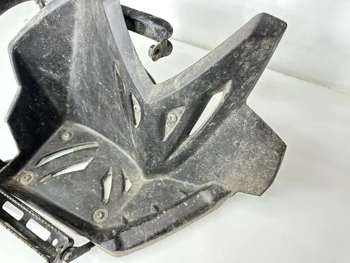 USED OEM 07 08 OUTLAW 525 S IRS LEFT SIDE HEEL GUARD & PEG W SUPPORT BRACKETS