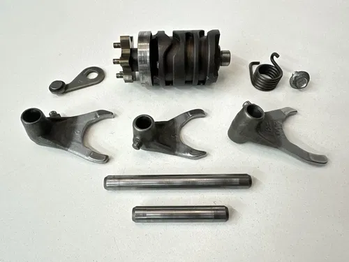 USED OEM 88 89 90 YAMAHA YZ250 YZ 250 GEAR SHIFT DRUM CAM & FORKS ASSY