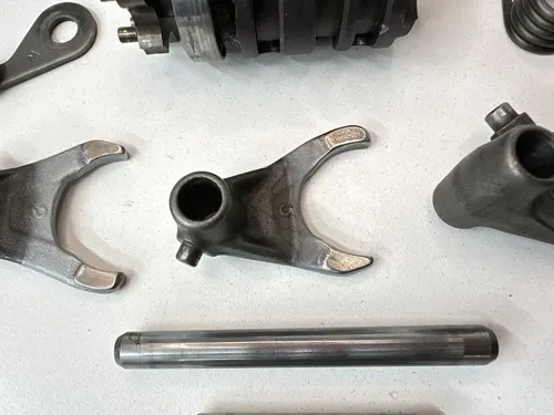 USED OEM 88 89 90 YAMAHA YZ250 YZ 250 GEAR SHIFT DRUM CAM & FORKS ASSY