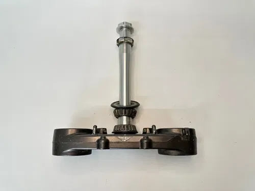 USED OEM 14 15 YAMAHA YZ450F YZ250F LOWER STEERING STEM FORK TRIPLE TREE CLAMP