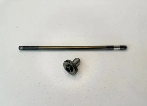 #2 USED OEM 04-13 HONDA CRF250R CRF 250R CLUTCH PUSH ROD W LIFTER PIECE