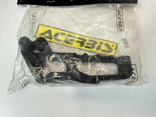 NEW 05 06 07 HONDA CR125R CR250R CRF450X ACERBIS REAR CHAIN GUIDE 2042450001