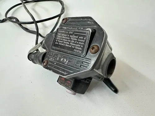 97 98 POLARIS 500 SCRAMBLER / 96-99 400 SCRAMBLER THUMB THROTTLE W 4X4 SWITCH