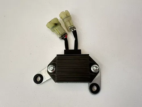 USED OEM 14-18 YAMAHA YZ450F YZ250F VOLTAGE REGULATOR RECTIFIER 1SL-81960-00-00