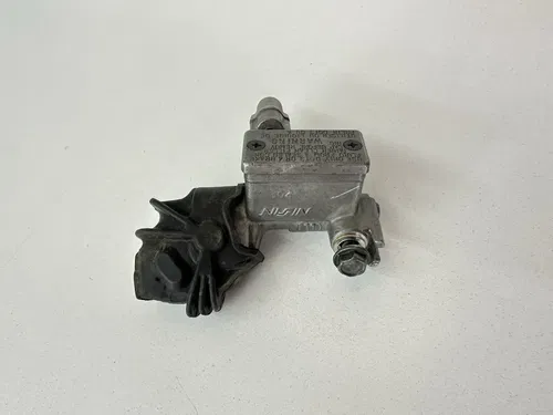 USED OEM 04-11 KAWASAKI KX250F KX450F FRONT BRAKE MASTER CYLINDER 43015-0167