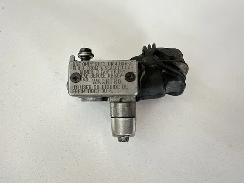 USED OEM 04-11 KAWASAKI KX250F KX450F FRONT BRAKE MASTER CYLINDER 43015-0167