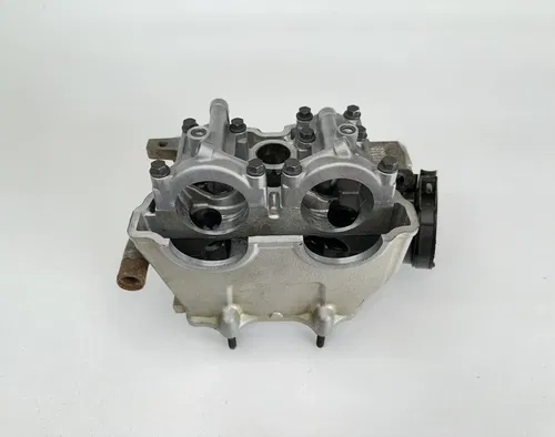 #2  2005 05 2006 06 YAMAHA YZ250F CYLINDER HEAD W VALVES & CAMSHAFT CAPS TOWER