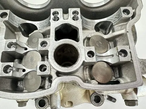 #2  2005 05 2006 06 YAMAHA YZ250F CYLINDER HEAD W VALVES & CAMSHAFT CAPS TOWER