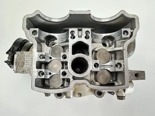 #2  2005 05 2006 06 YAMAHA YZ250F CYLINDER HEAD W VALVES & CAMSHAFT CAPS TOWER