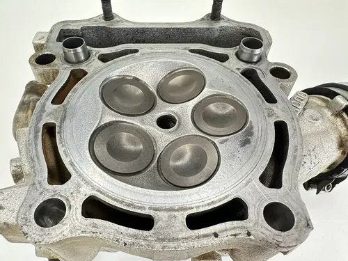 #2  2005 05 2006 06 YAMAHA YZ250F CYLINDER HEAD W VALVES & CAMSHAFT CAPS TOWER