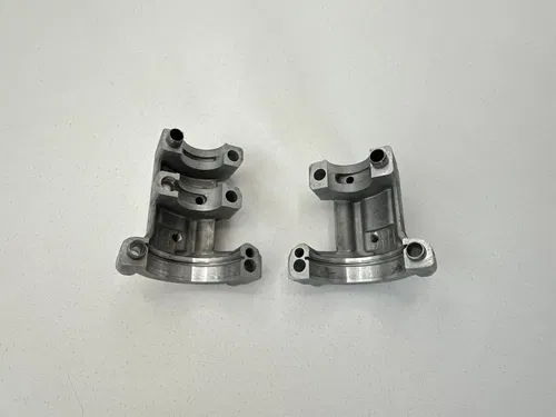 #2  2005 05 2006 06 YAMAHA YZ250F CYLINDER HEAD W VALVES & CAMSHAFT CAPS TOWER