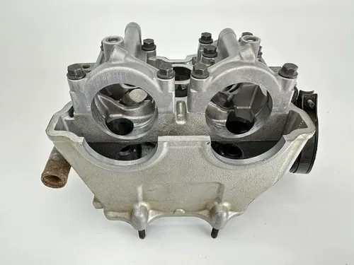 #2  2005 05 2006 06 YAMAHA YZ250F CYLINDER HEAD W VALVES & CAMSHAFT CAPS TOWER