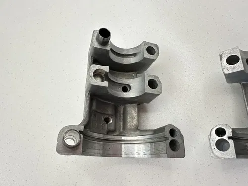 #2  2005 05 2006 06 YAMAHA YZ250F CYLINDER HEAD W VALVES & CAMSHAFT CAPS TOWER