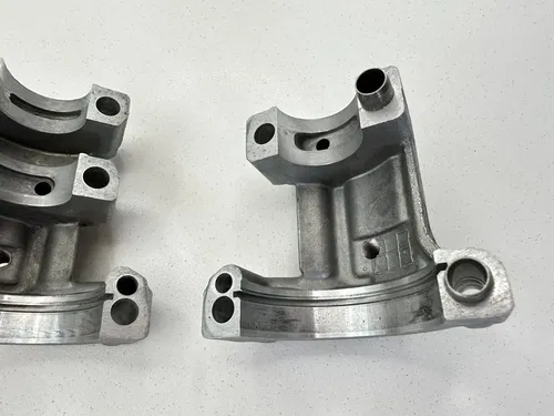 #2  2005 05 2006 06 YAMAHA YZ250F CYLINDER HEAD W VALVES & CAMSHAFT CAPS TOWER