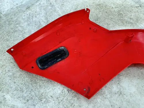 USED OEM 2007 07 POLARIS 200 SAWTOOTH RED RIGHT SIDE COVER PANEL 0453060-293