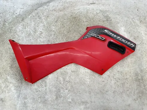 USED OEM 2007 07 POLARIS 200 SAWTOOTH RED RIGHT SIDE COVER PANEL 0453060-293