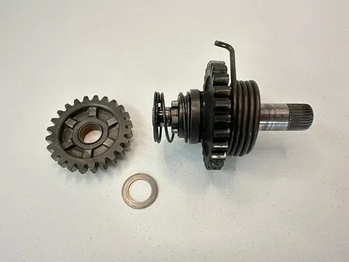 OEM 89 90 91 SUZUKI RM 125 RM125 KICK START STARTER SHAFT SPINDLE W IDLER GEAR