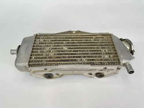 USED OEM 2004 04 2005 05 KAWASAKI KX250F LEFT (FILL SIDE) COOLING RAD RADIATOR