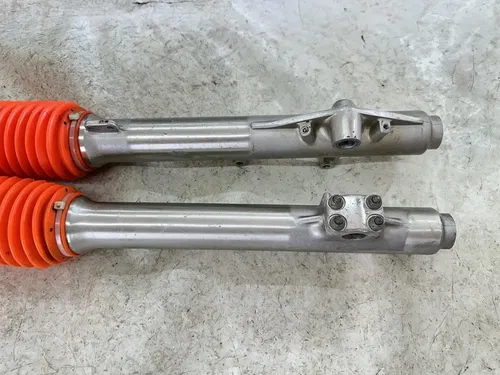 OEM 1985 85 HONDA XR250R XR 250 R LEFT & RIGHT FRONT FORKS FORK SET SUSPENSION