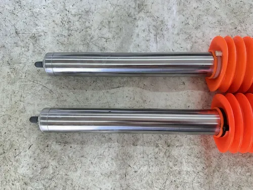OEM 1985 85 HONDA XR250R XR 250 R LEFT & RIGHT FRONT FORKS FORK SET SUSPENSION