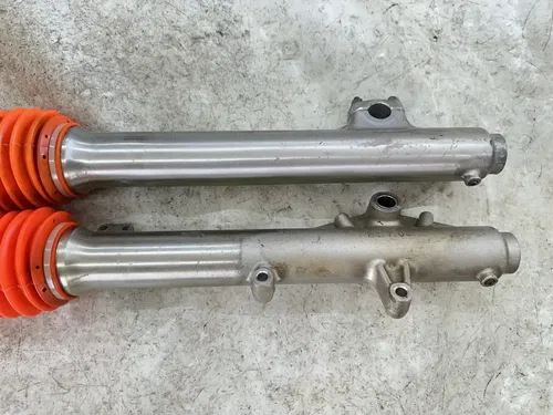 OEM 1985 85 HONDA XR250R XR 250 R LEFT & RIGHT FRONT FORKS FORK SET SUSPENSION