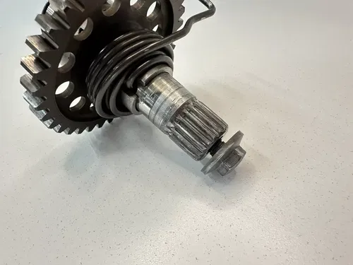 USED OEM 02 03 HONDA CRF450R CRF 450 KICK START STARTER SHAFT SPINDLE & GEAR