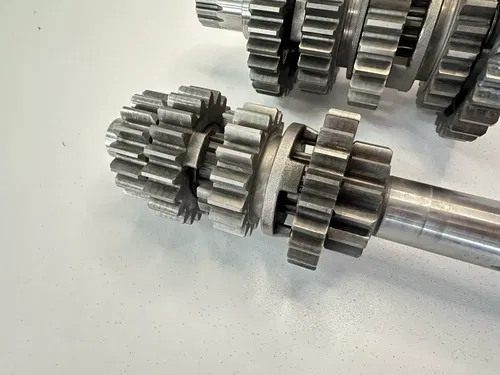 USED OEM 14 15 SUZUKI RMZ250 RMZ RM-Z 250 TRANS TRANSMISSION SHAFTS & GEARS ASSY