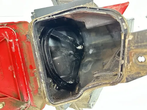09-17 HONDA CRF250X CRF 250X AIR FILTER CLEANER BOX W LID COVER 17250-KSC-010