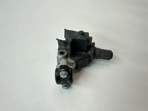 USED OEM 06-08 KAWASAKI KX450F / 06-10 KX250F STOCK CLUTCH LEVER HOLDER PERCH
