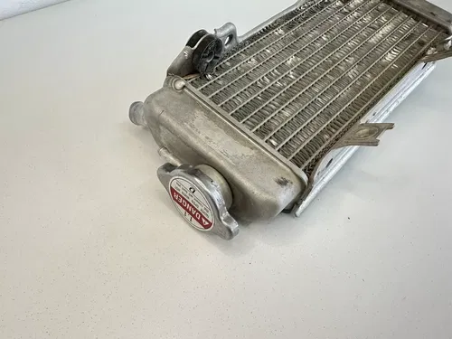 USED OEM 2004 04 2005 05 HONDA CRF250R RIGHT FILL SIDE COOLING RAD RADIATOR