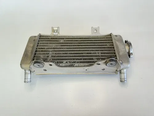 USED OEM 2004 04 2005 05 HONDA CRF250R RIGHT FILL SIDE COOLING RAD RADIATOR