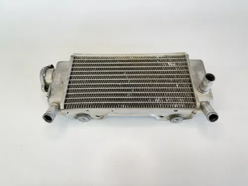 USED OEM 2004 04 2005 05 HONDA CRF250R RIGHT FILL SIDE COOLING RAD RADIATOR