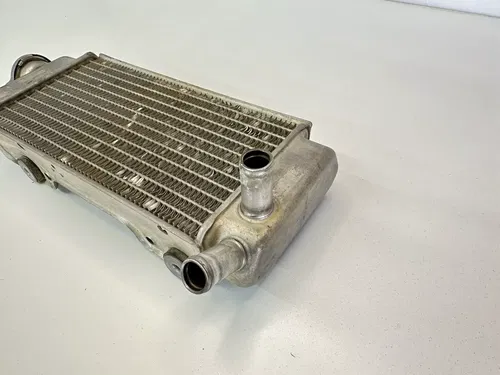 USED OEM 2004 04 2005 05 HONDA CRF250R RIGHT FILL SIDE COOLING RAD RADIATOR