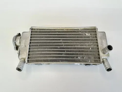 USED OEM 2004 04 2005 05 HONDA CRF250R RIGHT FILL SIDE COOLING RAD RADIATOR