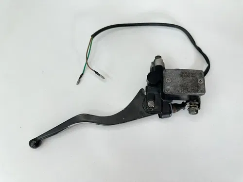USED OEM 06-07 POLARIS 200 SAWTOOTH / 06-23 PHOENIX FRONT BRAKE MASTER CYLINDER