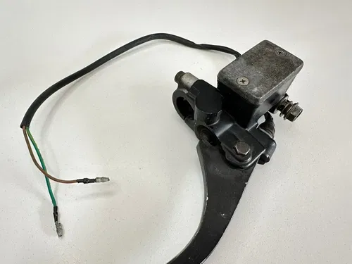 USED OEM 06-07 POLARIS 200 SAWTOOTH / 06-23 PHOENIX FRONT BRAKE MASTER CYLINDER