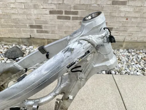 USED OEM 06 2006 KAWASAKI KX450F KXF 450 FRAME W PAPERS