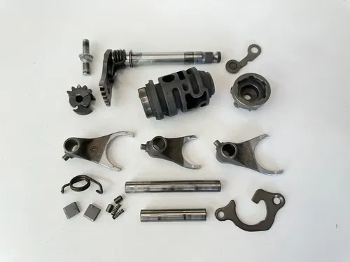 USED OEM 04 05 KAWASAKI KX250F ENGINE GEAR SHIFT SHAFT DRUM CAM & FORKS ASSY