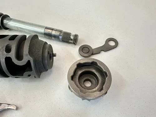 USED OEM 04 05 KAWASAKI KX250F ENGINE GEAR SHIFT SHAFT DRUM CAM & FORKS ASSY